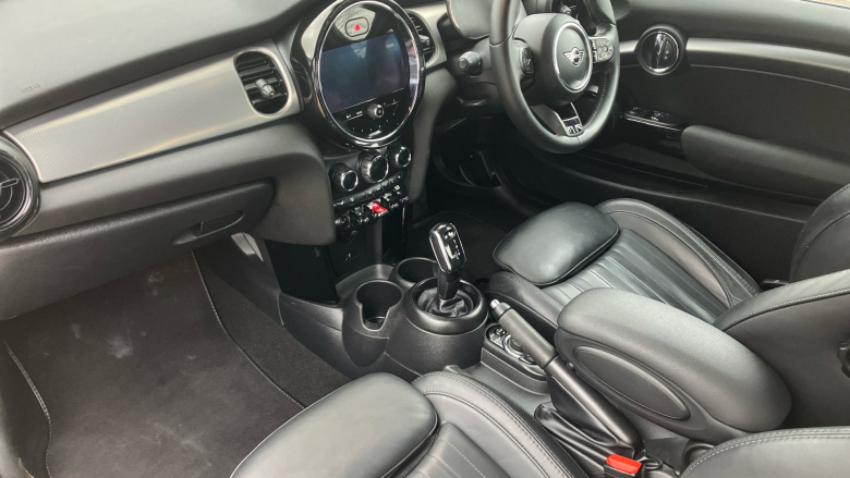 MINI Hatchback 1.5 Cooper Exclusive 3dr Auto Petrol Hatchback